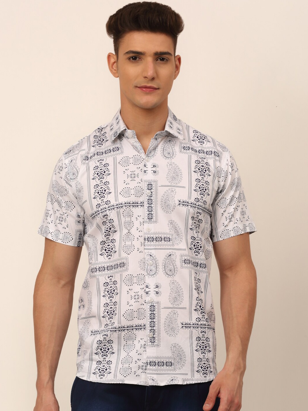 

JAINISH Men Classic Printed Pure Cotton Casual Shirt, White