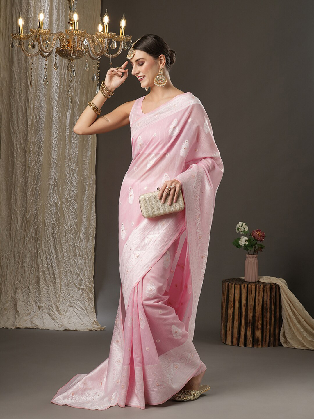 

Saree mall Pink & Silver-Toned Woven Design Silk Cotton Banarasi Sarees