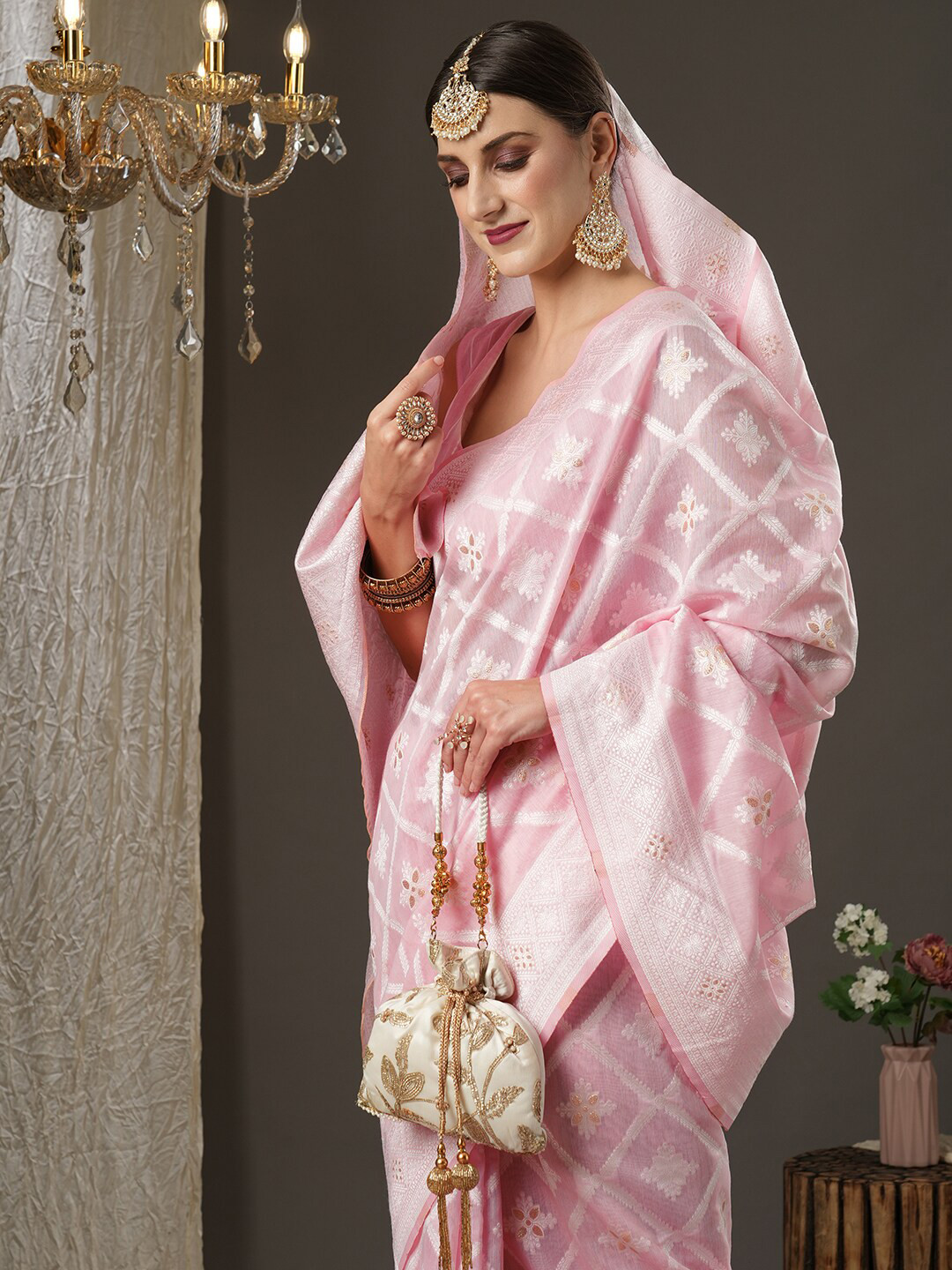 

Saree mall Pink & Silver-Toned Woven Design Silk Cotton Banarasi Sarees