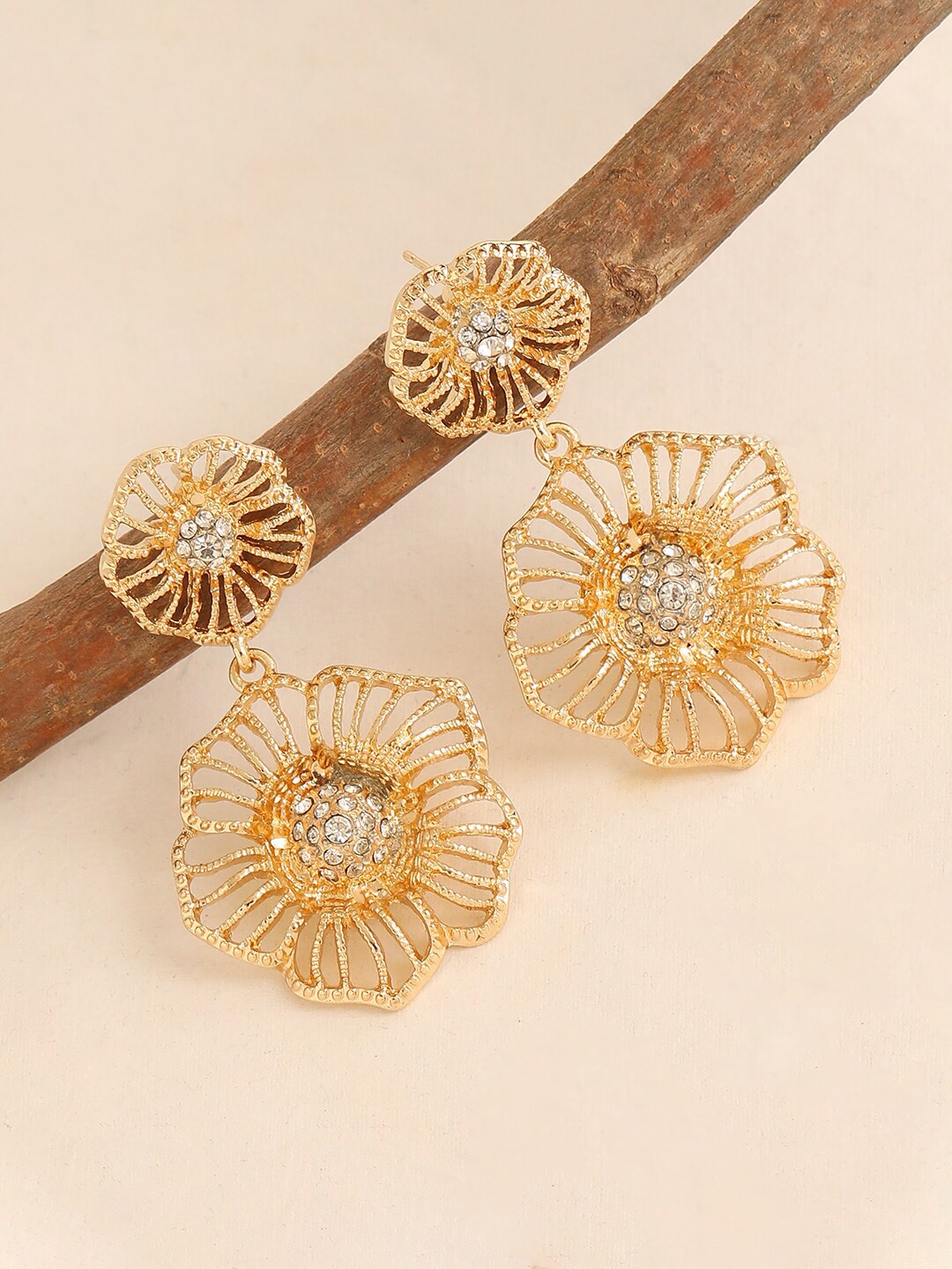 

SOHI Gold-Toned Contemporary Drop Earrings