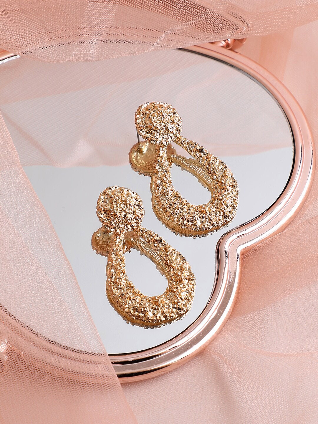 

SOHI Gold-Toned Contemporary Gold Plated Drop Earrings