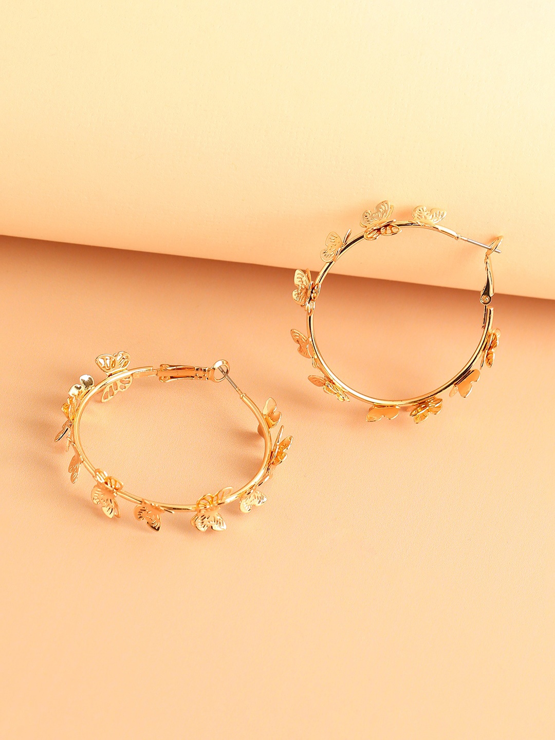 

SOHI Gold-Toned Contemporary Hoop Earrings