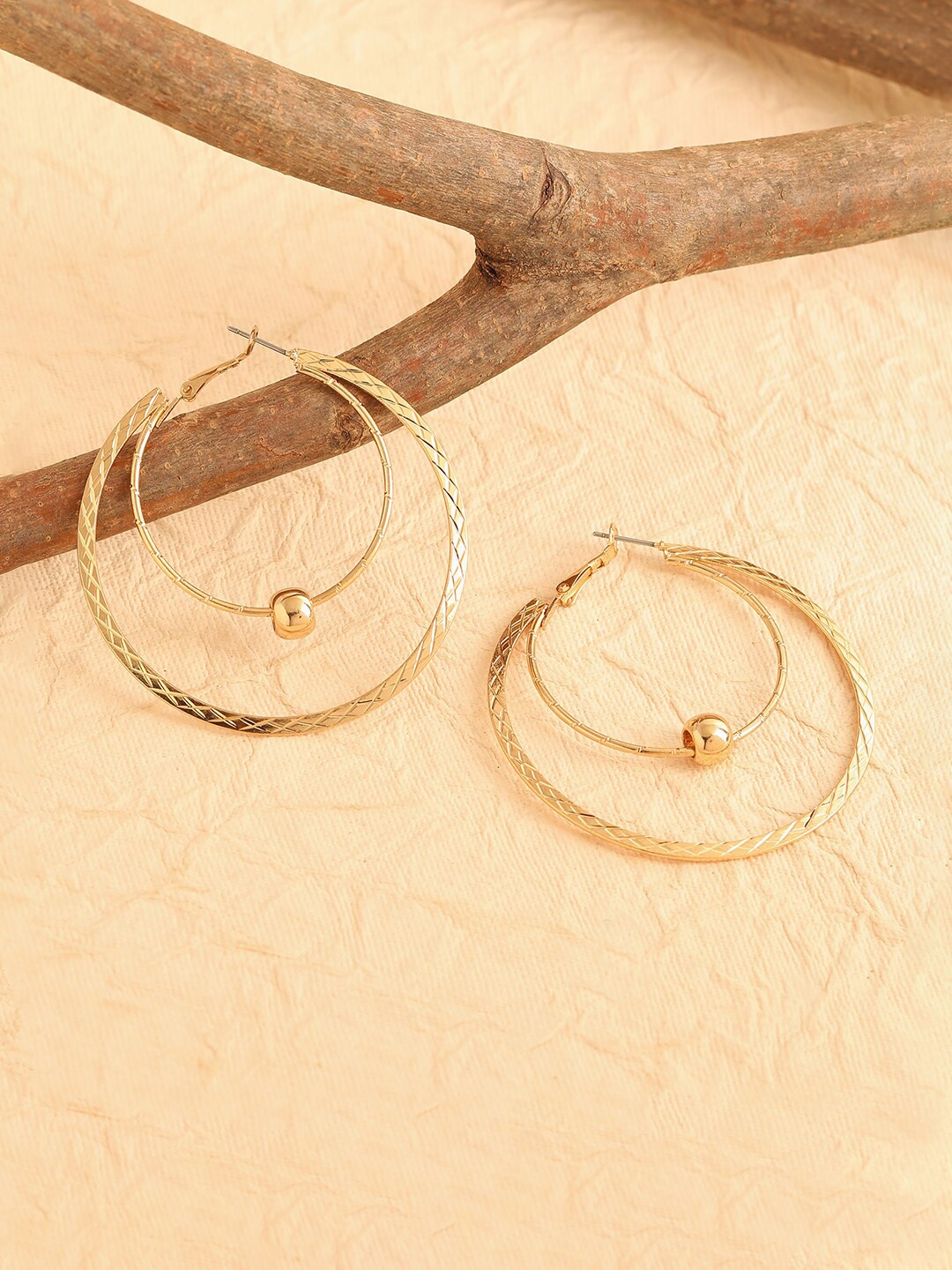 

SOHI Gold-Toned Contemporary Hoop Earrings