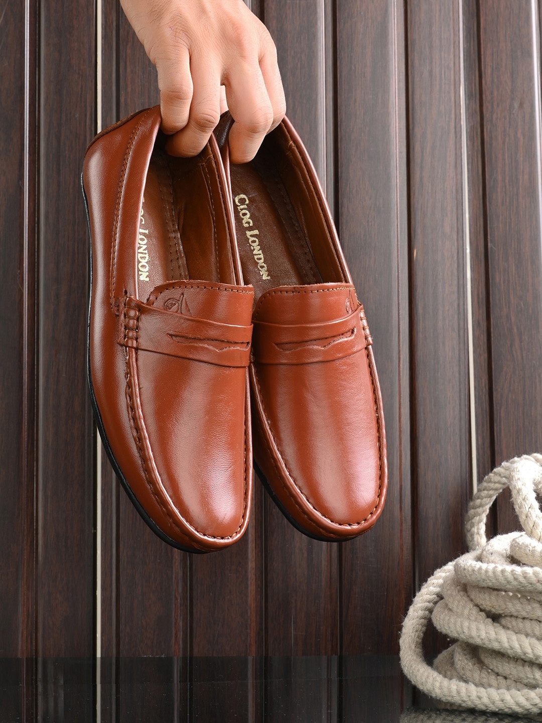

CLOG LONDON Men Tan Brown Textured Leather Loafers