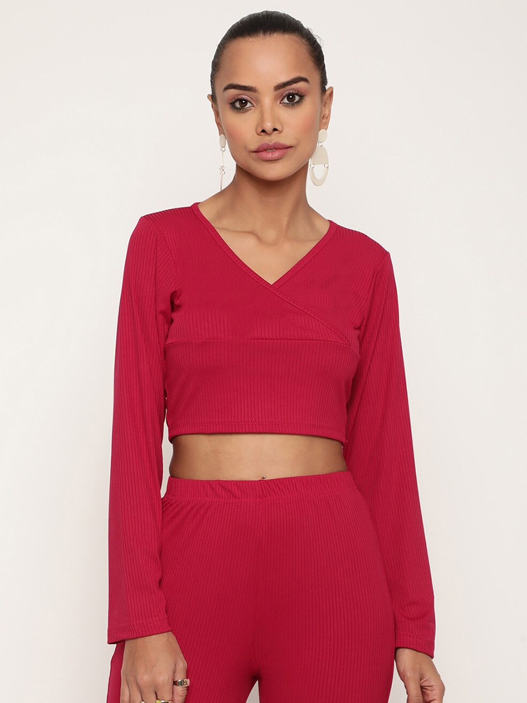 

Sugathari Women Magenta Ribbed Crop Top