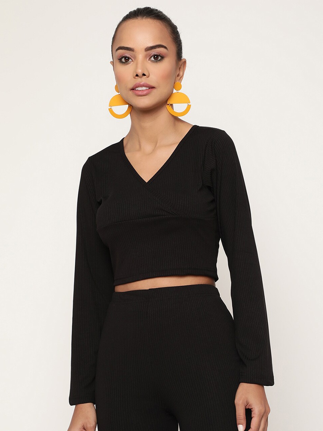 

Sugathari Women Black Ribbed Crop Top