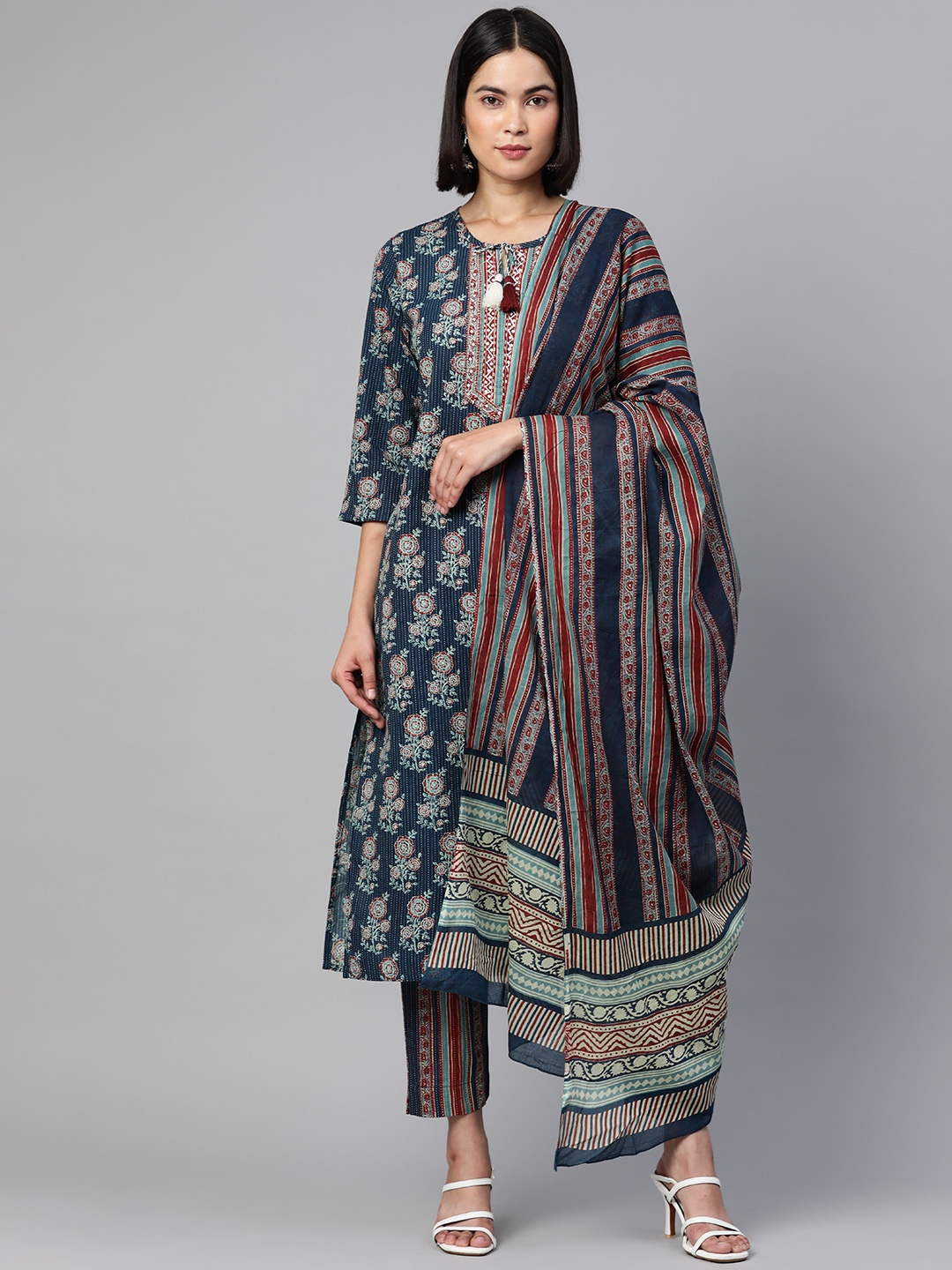 

Readiprint Fashions Navy Blue & Red Floral Print Kurta with Trousers & With Dupatta