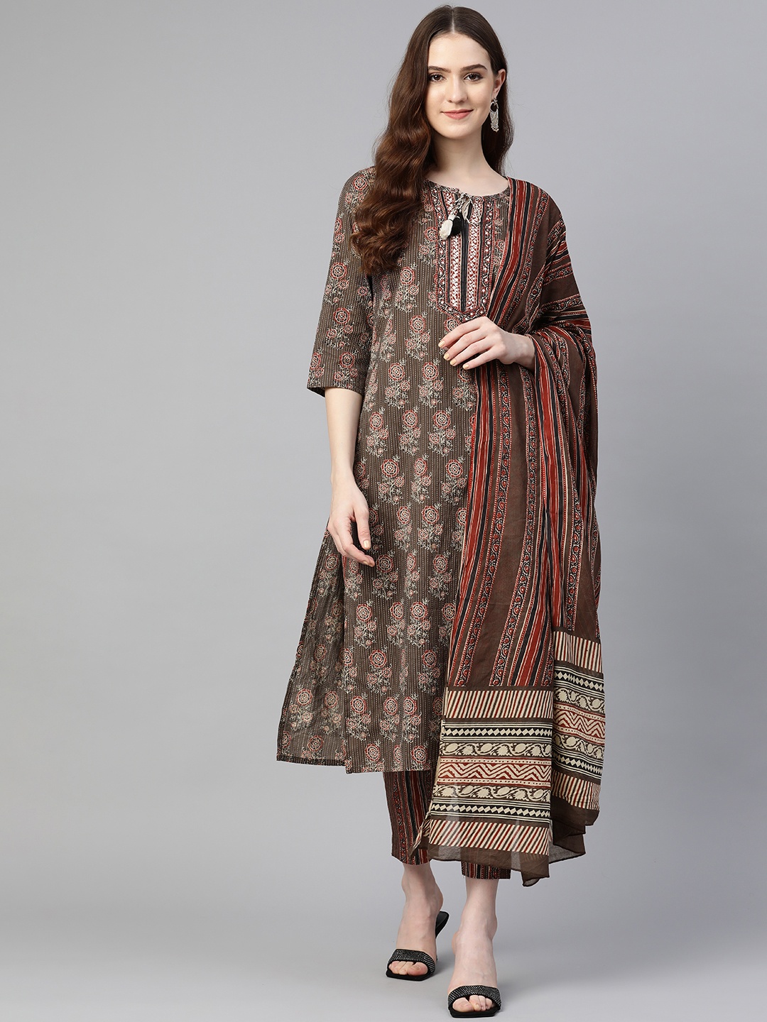 

Readiprint Fashions Women Grey & Red Floral Print Kurta with Palazzos & With Dupatta