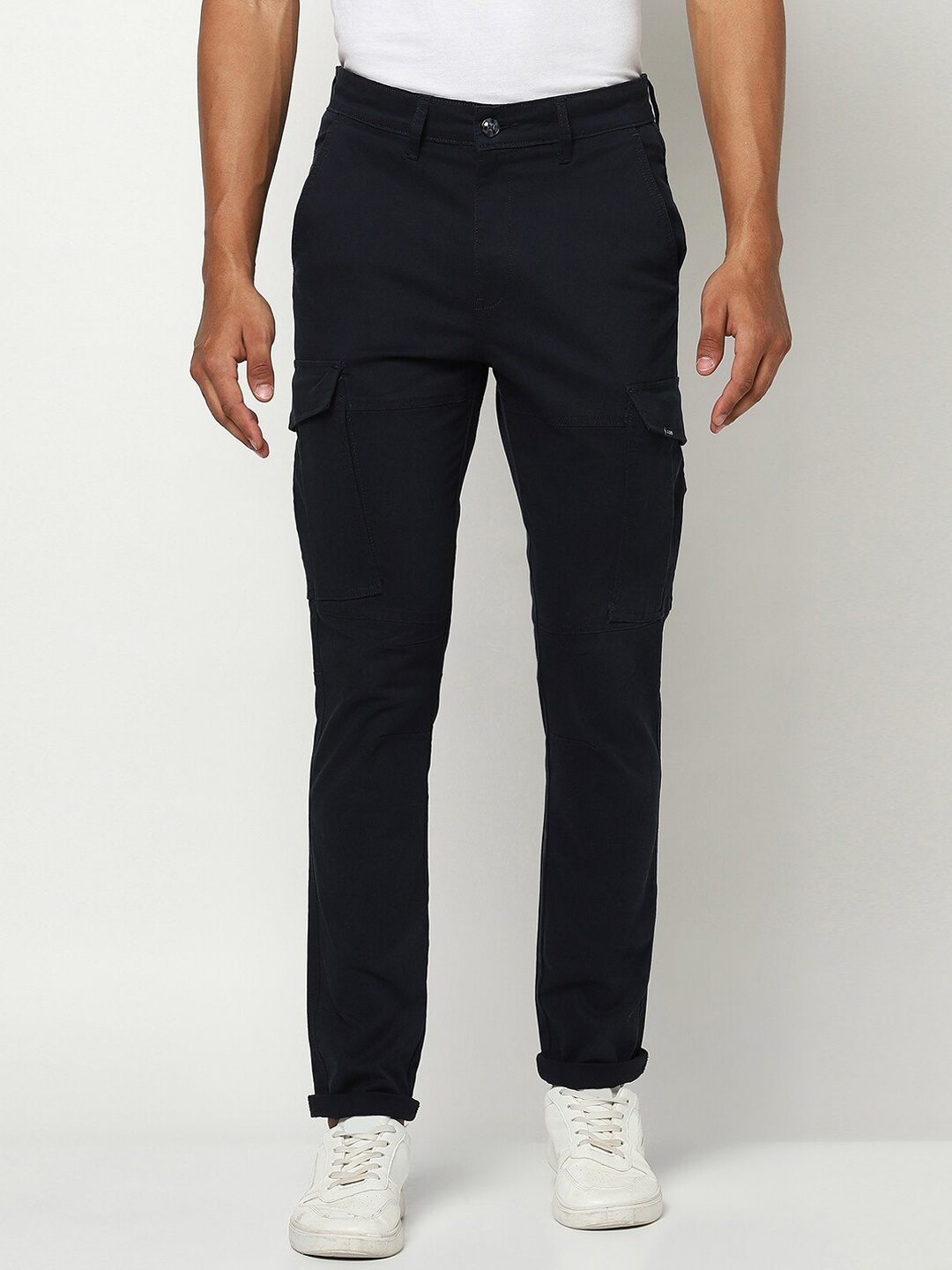

Blue Buddha Men Navy Blue Solid Pure Cotton Regular Fit Cargos