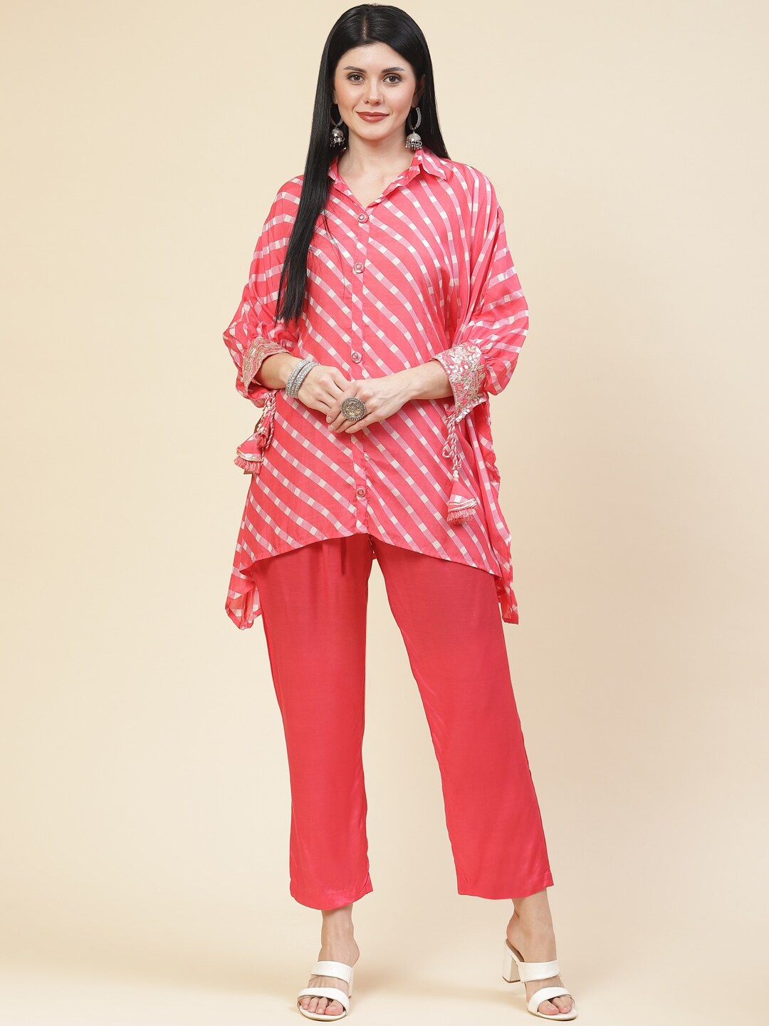 

Meena Bazaar Women Peach-Coloured Printed Gotta Patti Kurta with Trousers