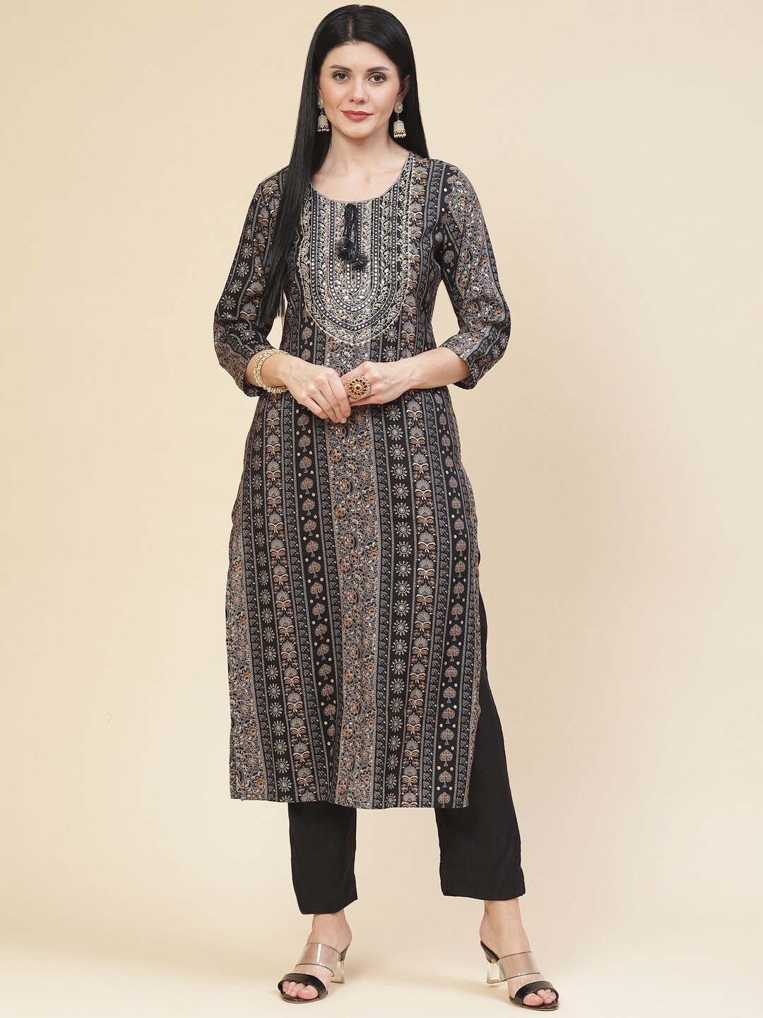 

Meena Bazaar Women Black Ethnic Motifs Printed Kurta with Trousers