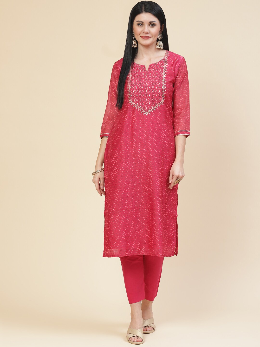 

Meena Bazaar Women Pink Bandhani Printed Gotta Patti Kurta with Trousers