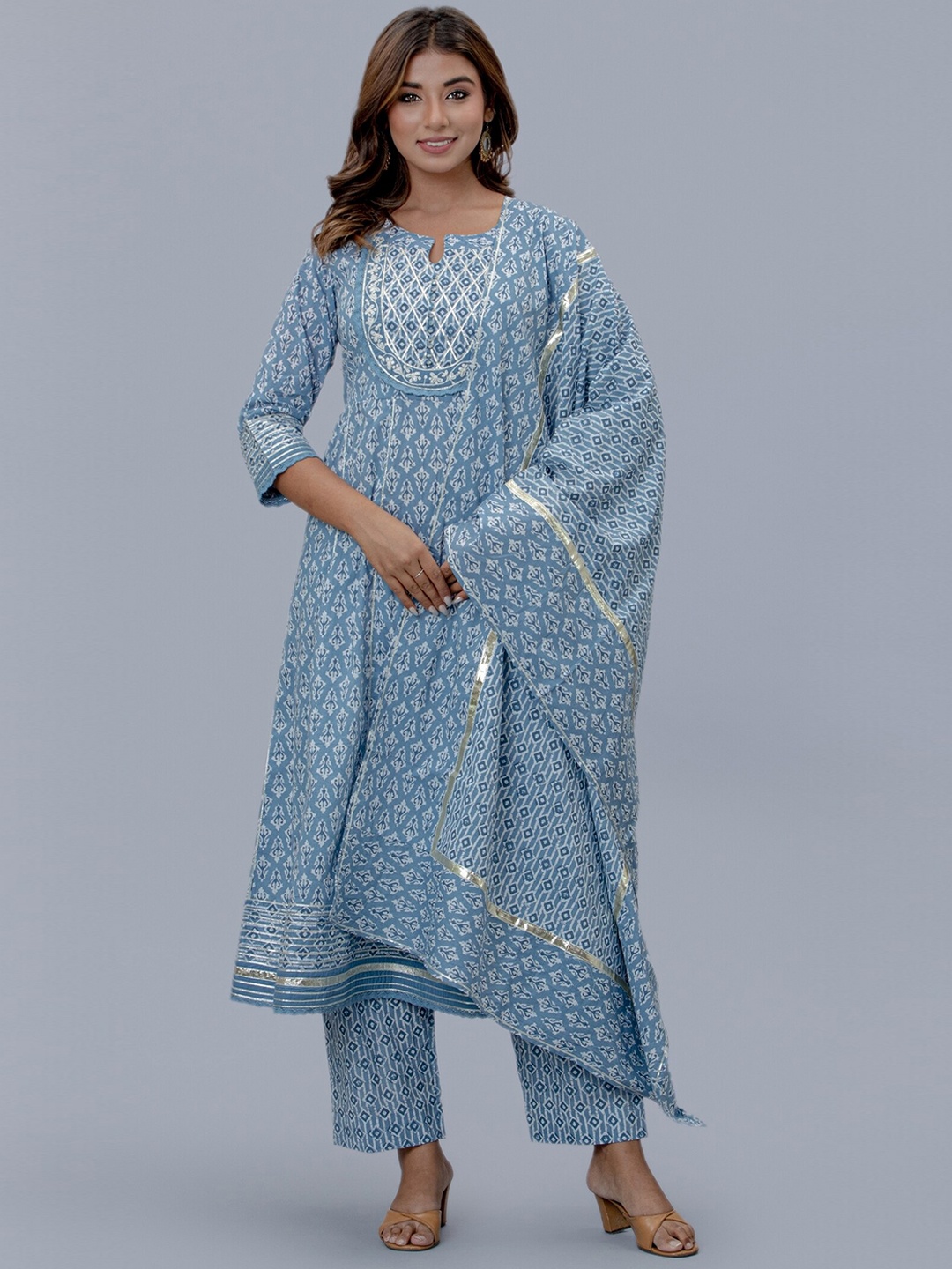 

EtnicaWear Women Grey Printed Gotta Patti Pure Cotton Kurta with Trouser & Dupatta Set