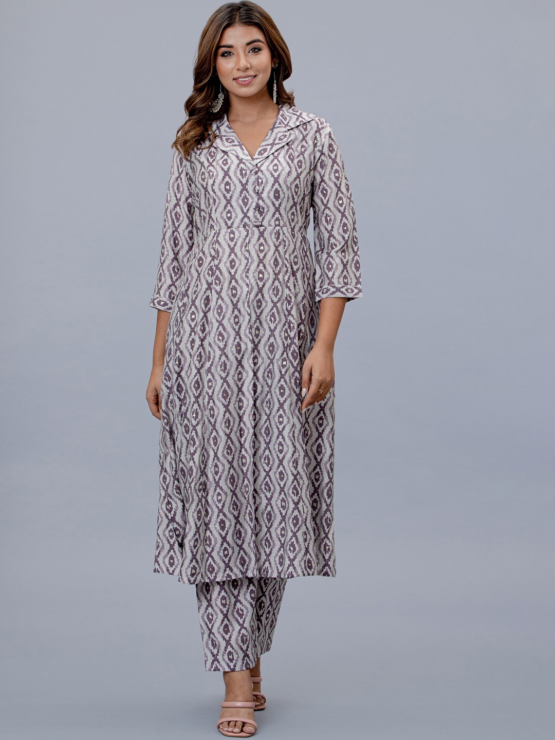 

EtnicaWear Women Grey Printed Empire Pure Cotton Kurta with Trouser Set