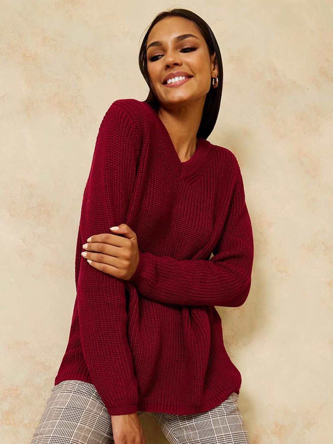 

Styli Women Magenta V-Neck Self Design Pullover