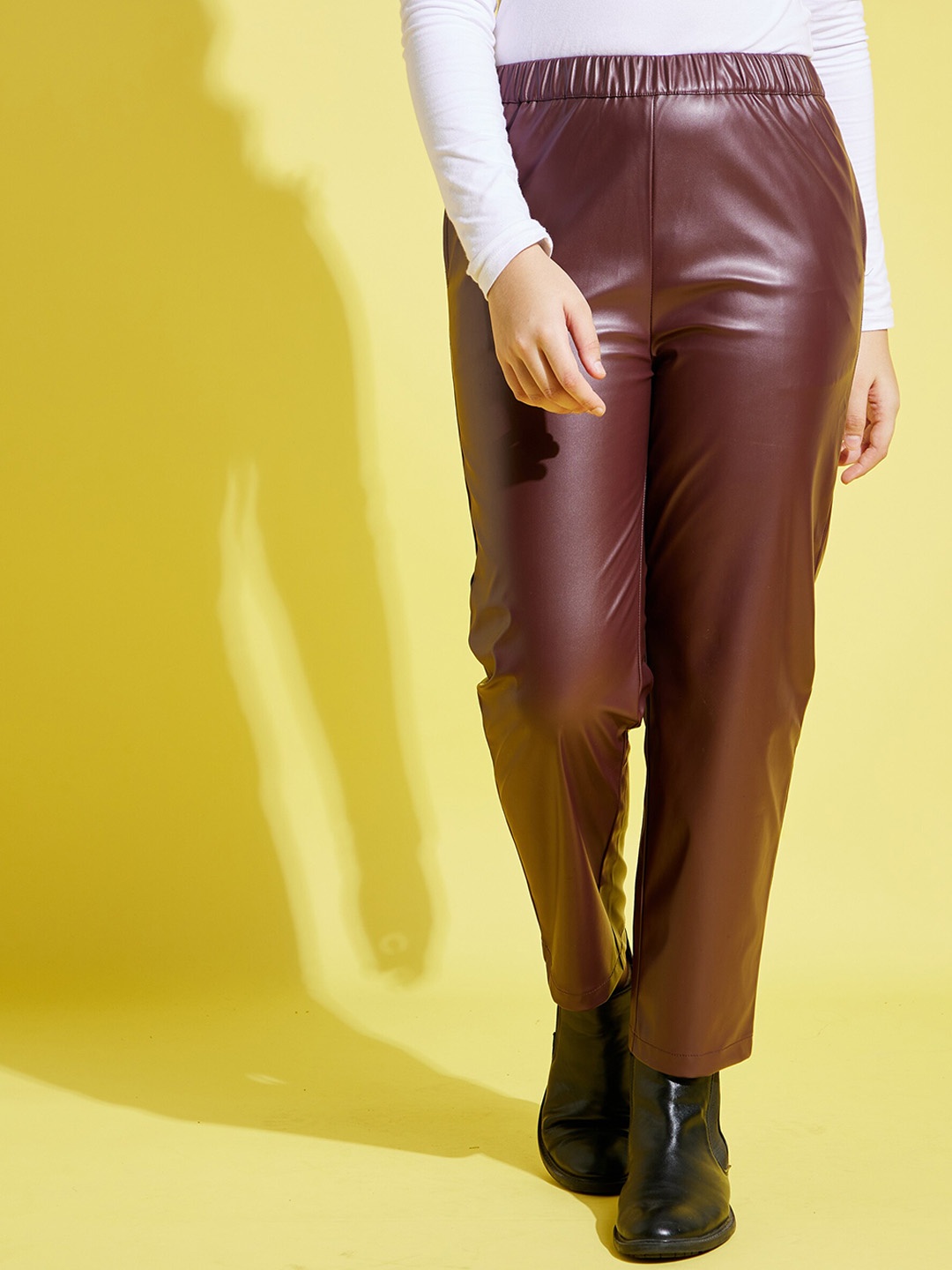 

Noh Voh - SASSAFRAS Kids Girls Burgundy Comfort Trousers