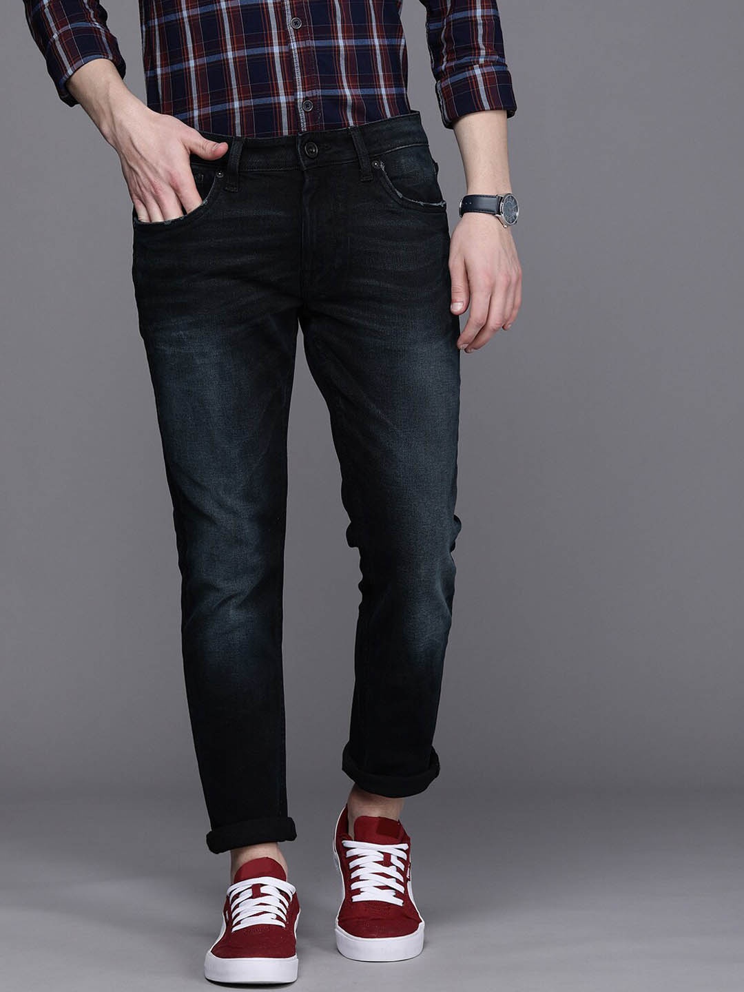 

Voi Jeans Men Blue Skinny Fit Light Fade Jeans