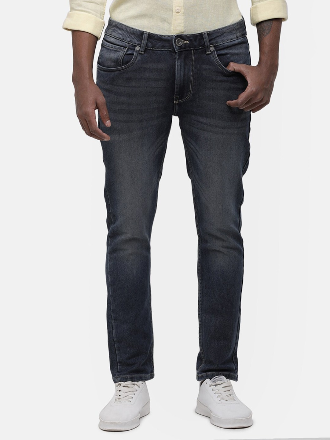 

Voi Jeans Men Blue Skinny Fit Light Fade Stretchable Jeans
