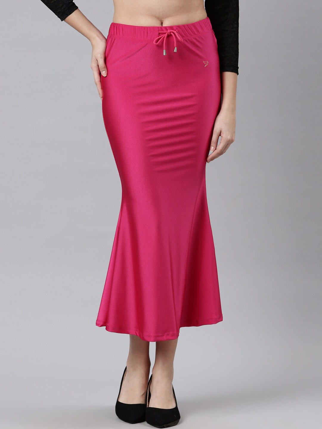 

TWIN BIRDS Women Pink Solid High rise Stretchable Shimmer Saree shape wear