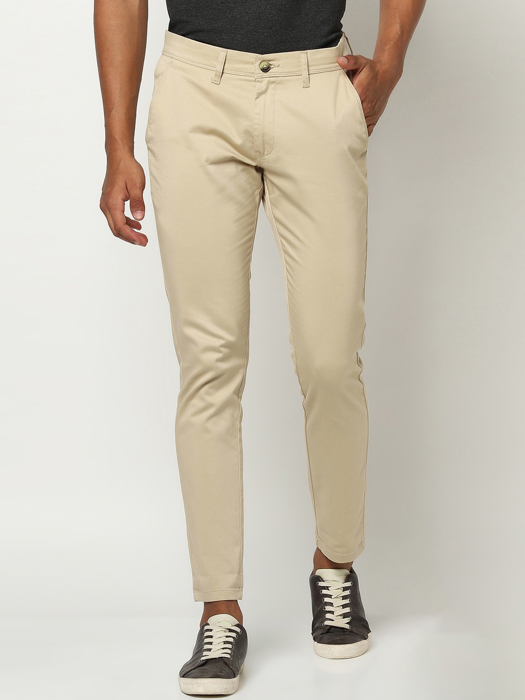 

Blue Buddha Men Beige Solid Pure Cotton Chinos