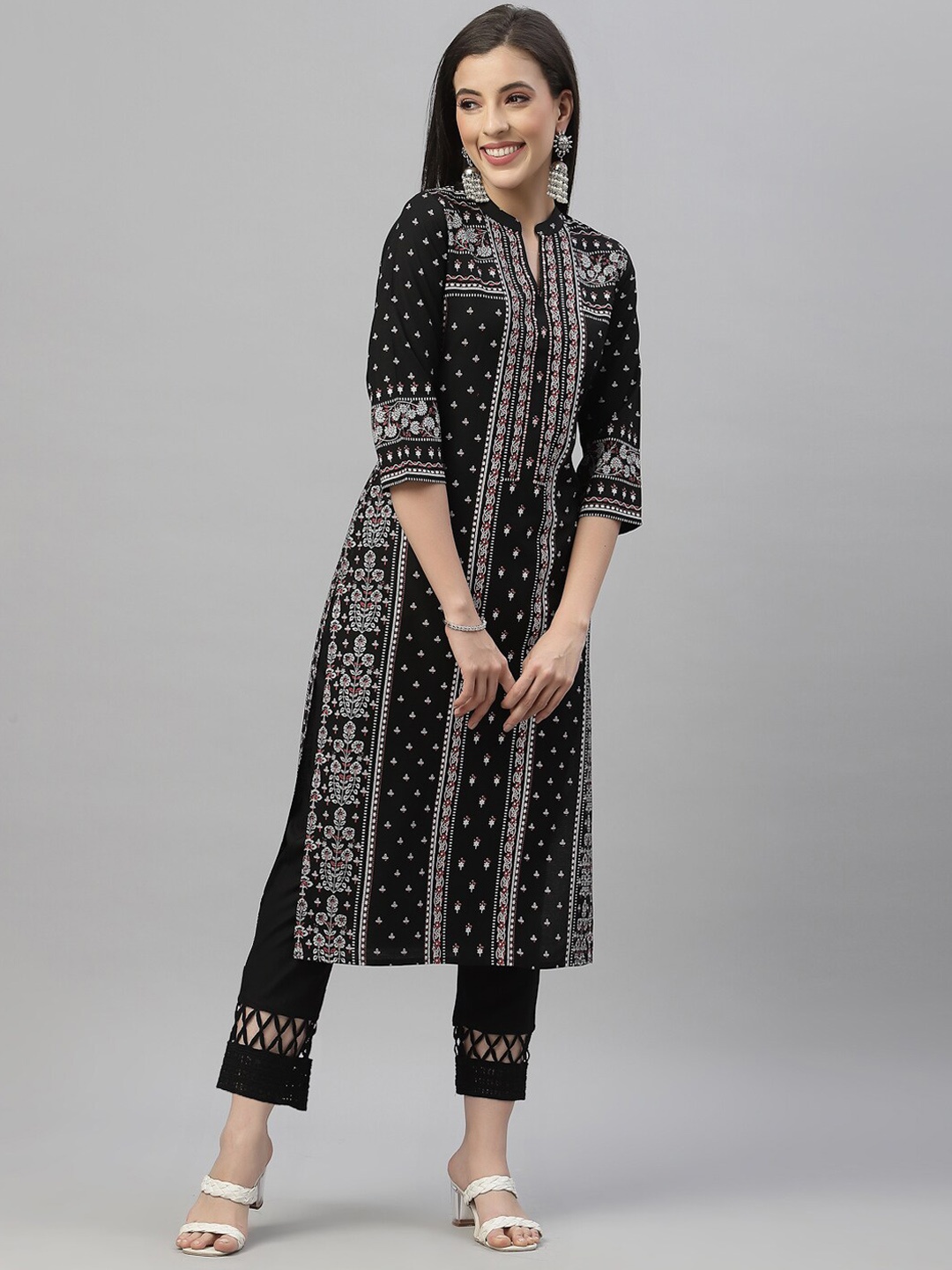 

Juniper Ethnic Motifs Printed Kurta, Black