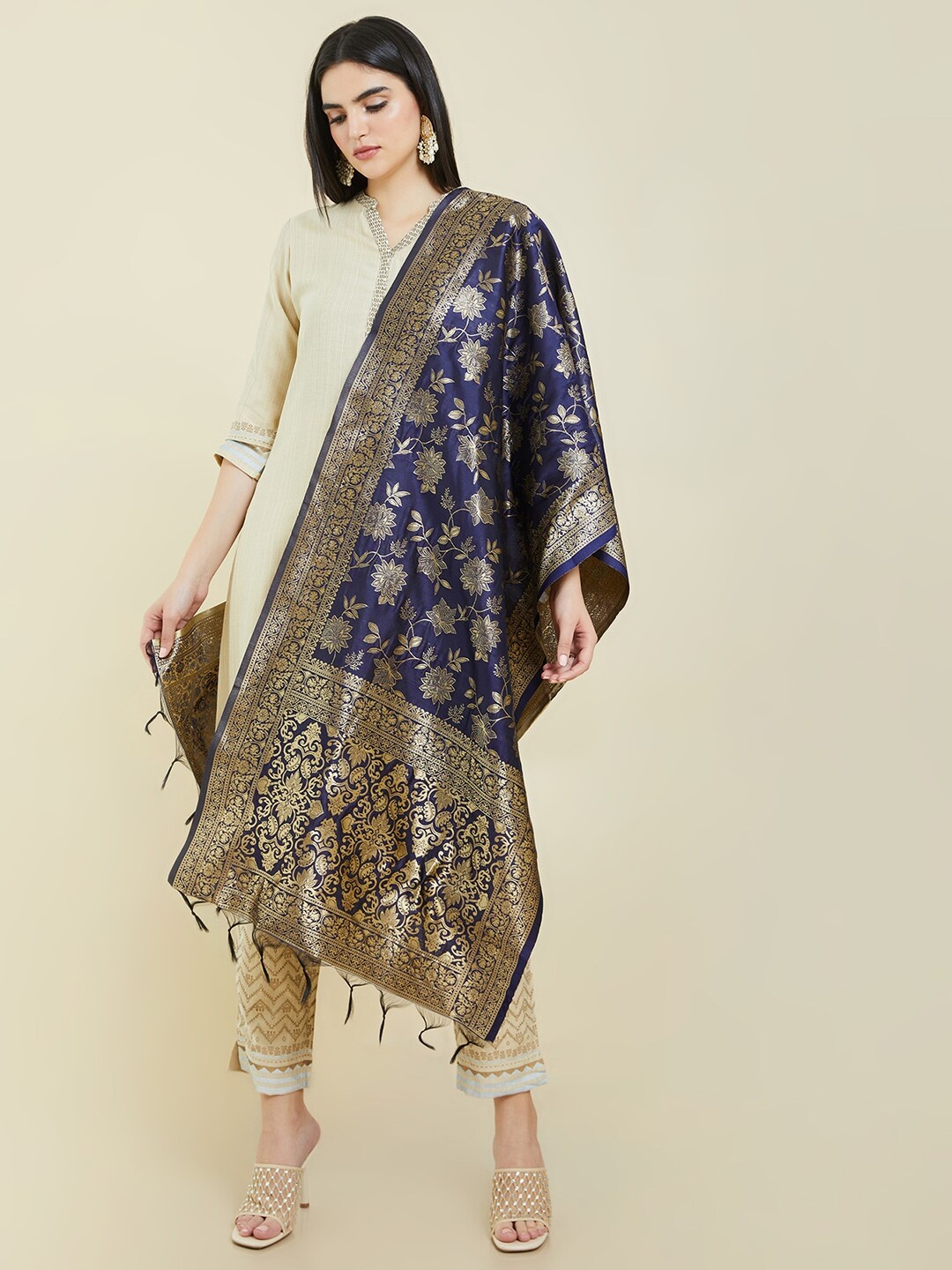 

Soch Women Navy Blue & Gold-Toned Ethnic Motifs Woven Design Dupatta
