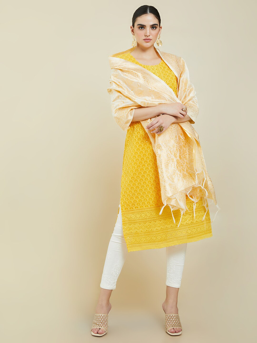 

Soch Women Off White & Gold-Toned Ethnic Motifs Printed Dupatta