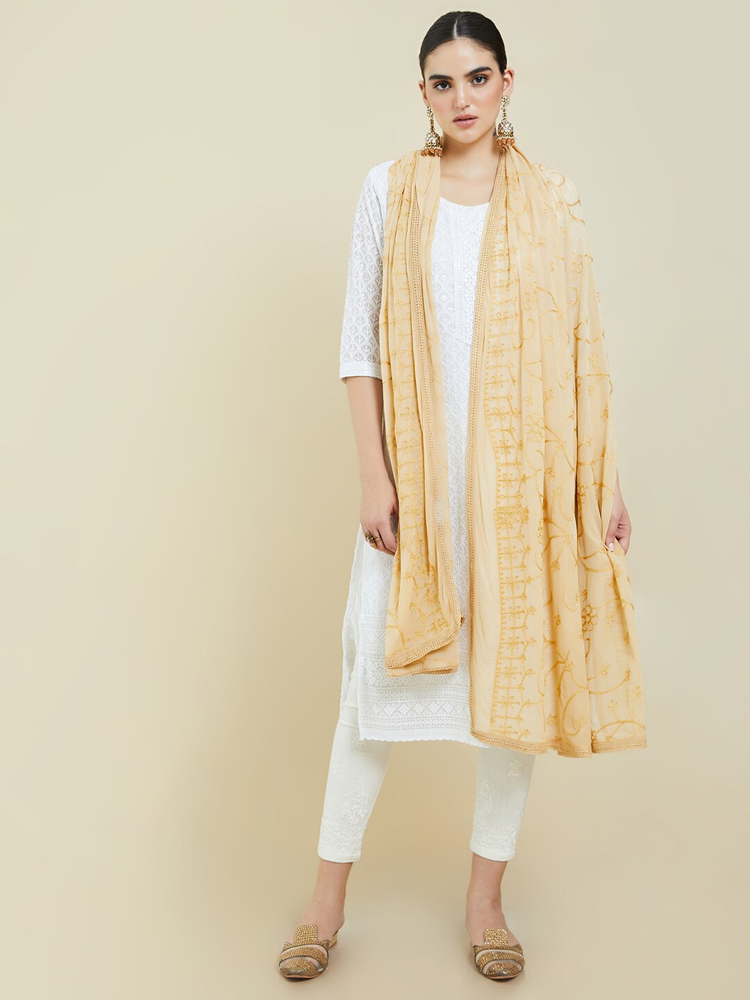 

Soch Women Gold-Toned Floral Embroidered Dupatta