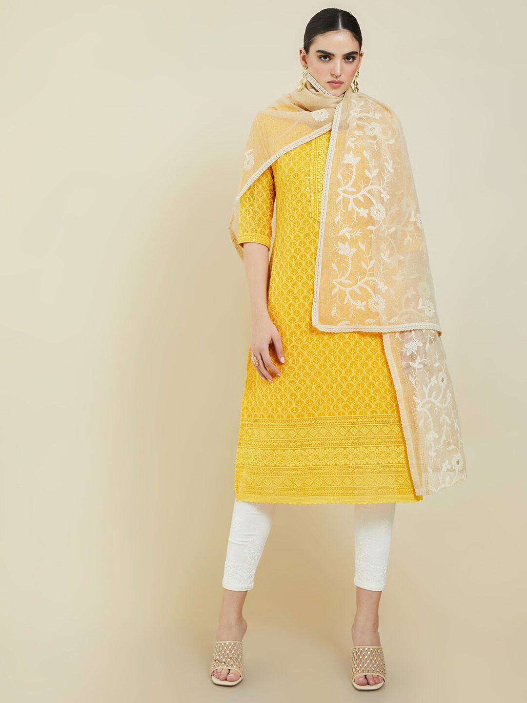 

Soch Women Beige & White Floral Embroidered Dupatta