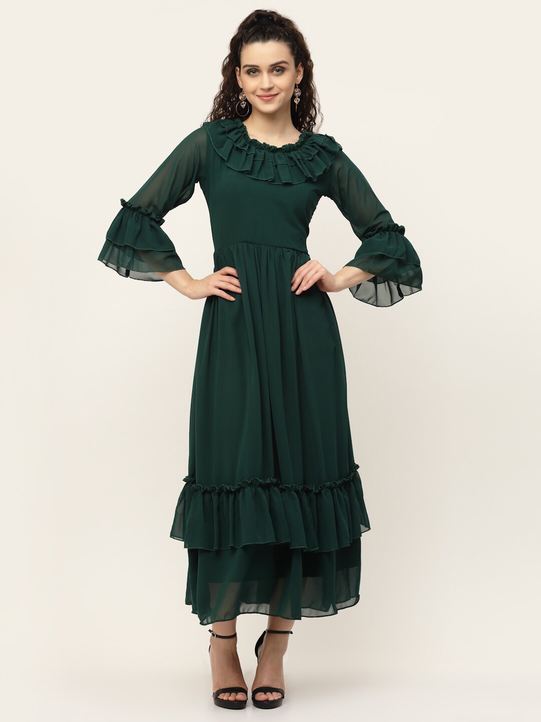

MISS AYSE Green Solid Maxi Dress