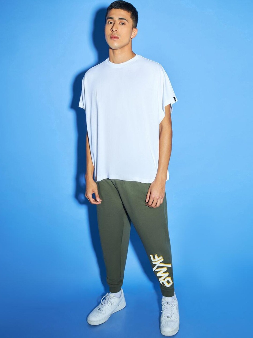 

Bewakoof Men White Extended Sleeves Loose Fit Cotton T-shirt