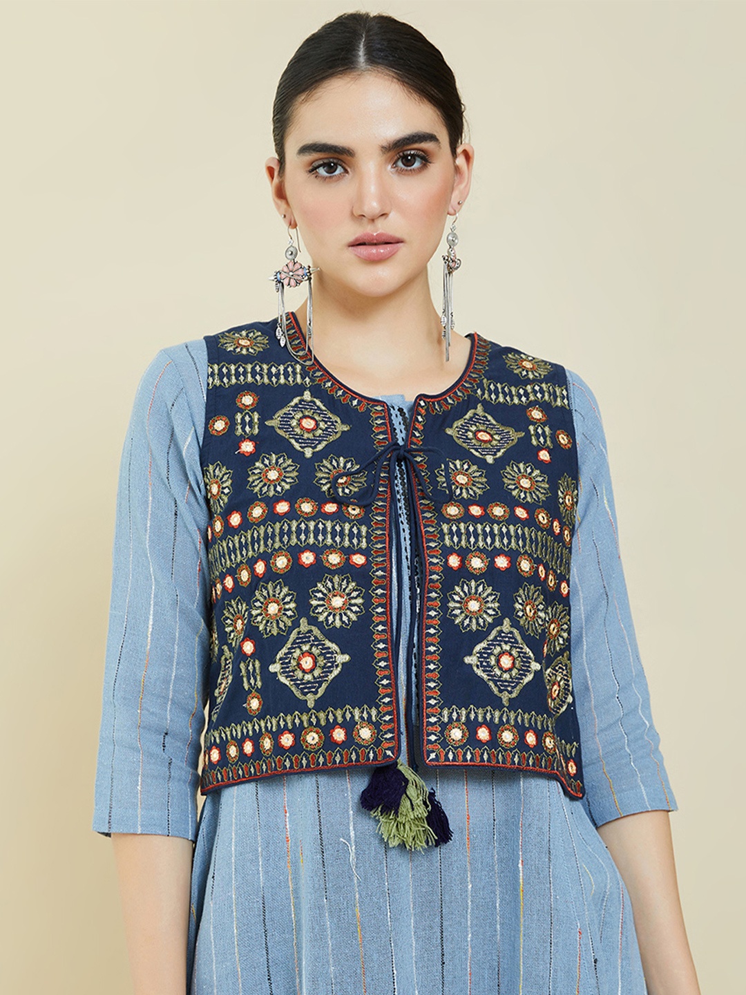 

Soch Women Navy Blue Geometric Crop Open Front Jacket with Embroidered