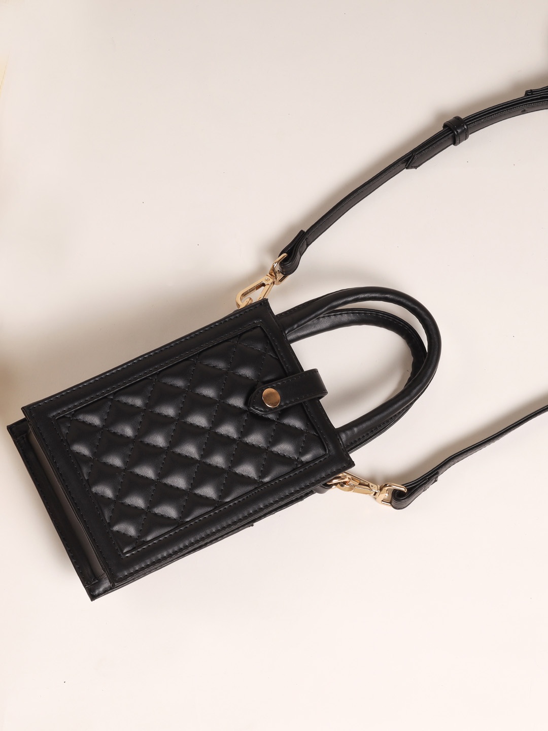 

FERROCCIO Women Black Structured Handheld Bag