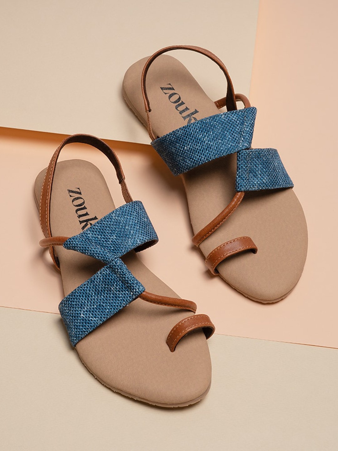 

ZOUK Women Blue Textured One Toe Flats