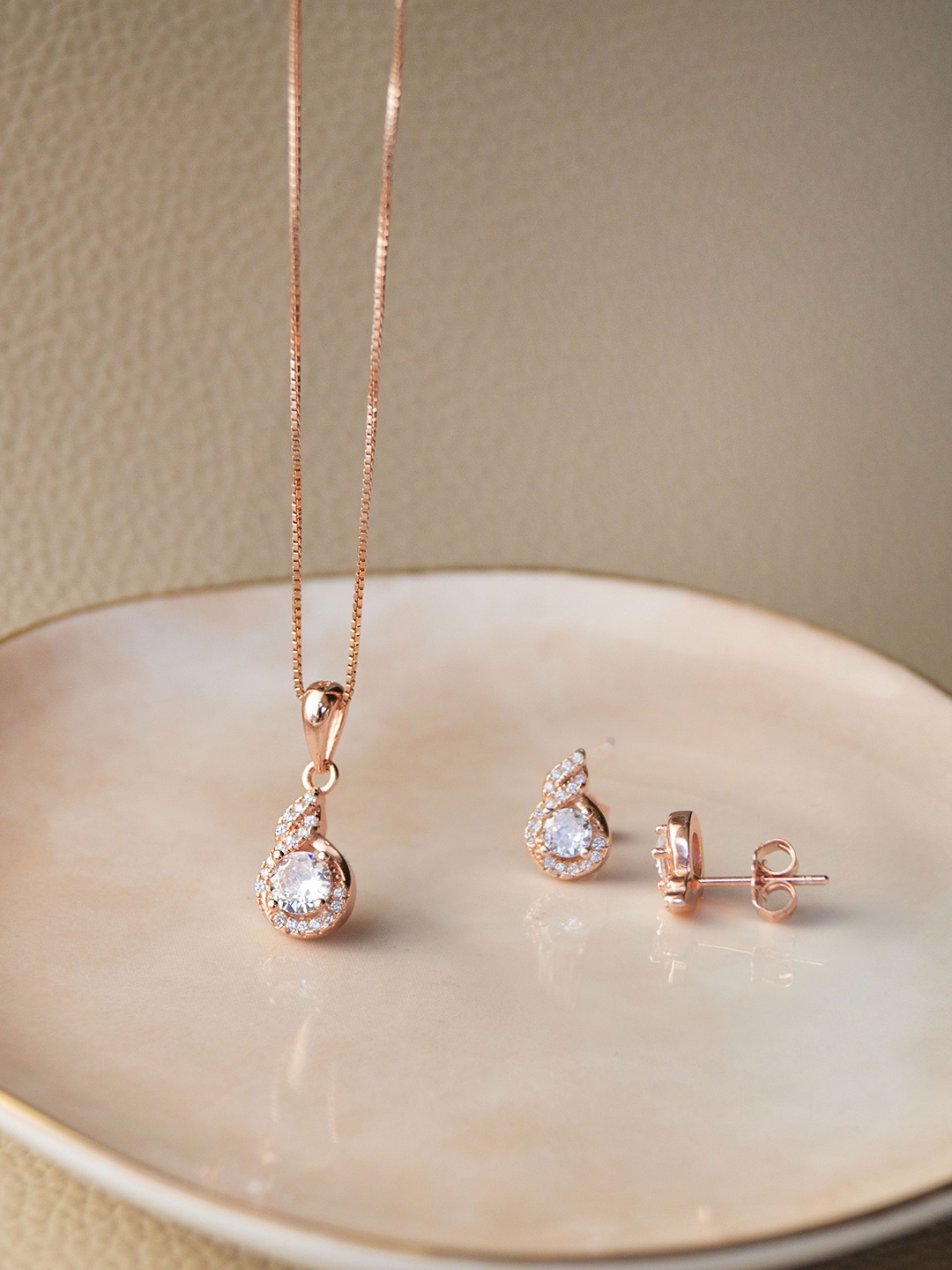 

MANNASH Rose & White Rose Gold Plated CZ Studded Pendant Set With Chain