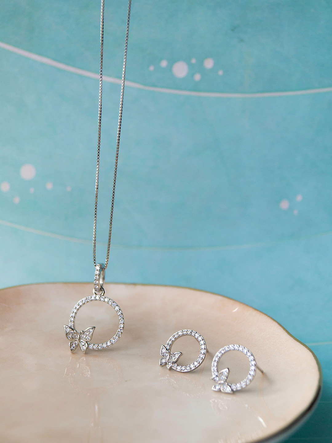 

MANNASH 925 Silver & Rhodium Plated CZ Studded Pendant Set With Chain