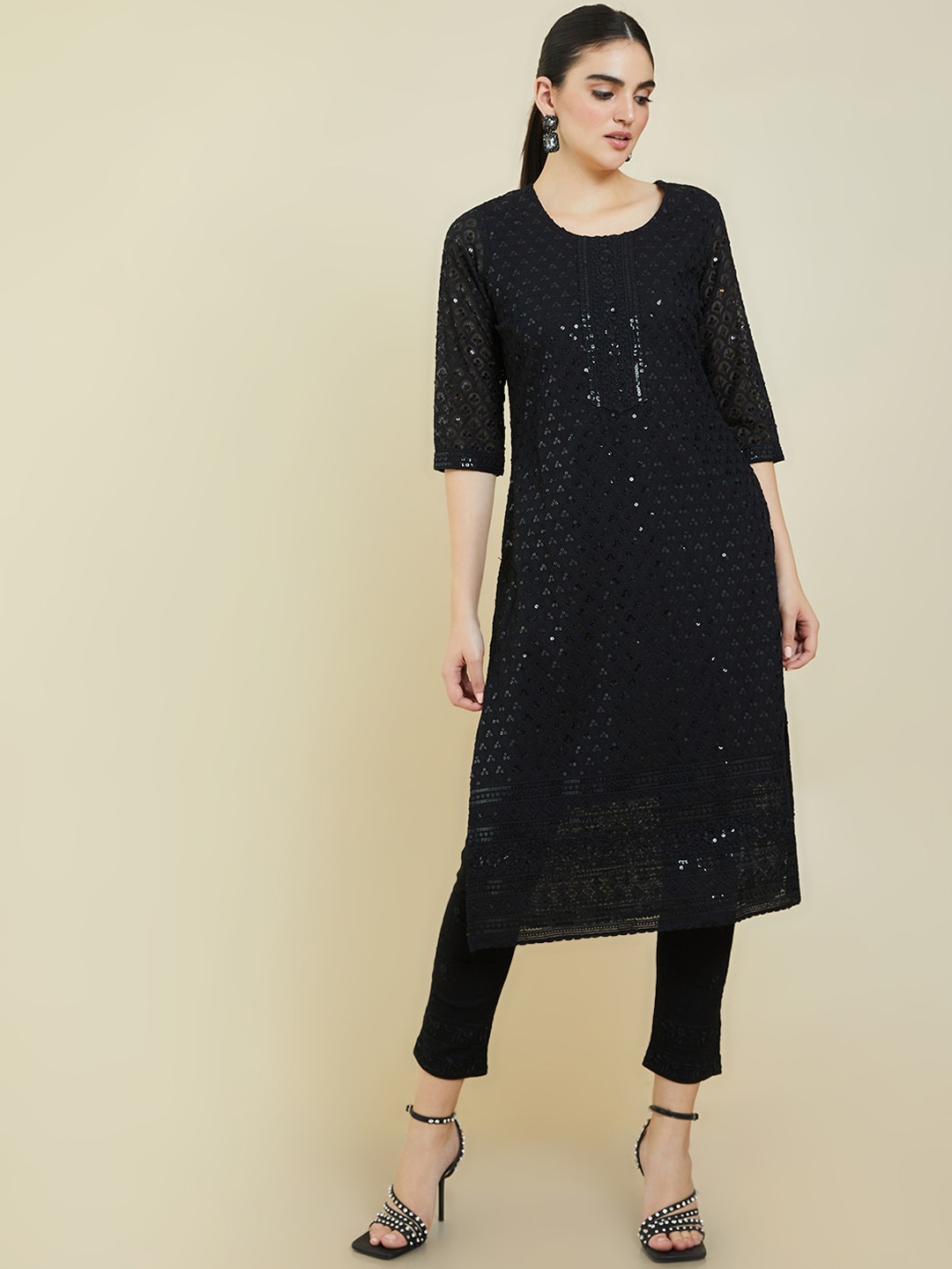 

Soch Women Black Floral Embroidered Chikankari Kurta
