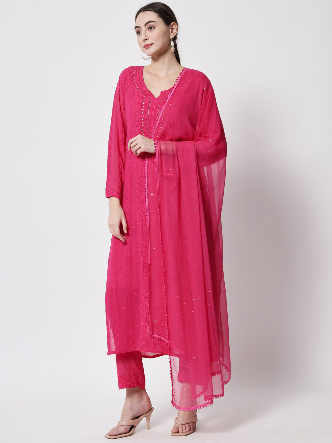 

PARAMOUNT CHIKAN Women Magenta Floral Embroidered Chikankari Kurta with Trousers & With Dupatta