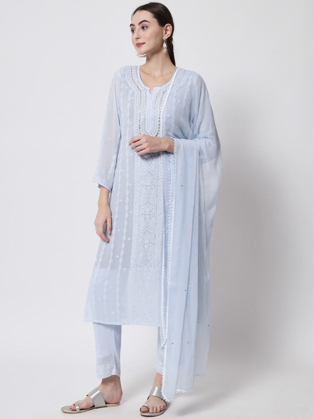 

PARAMOUNT CHIKAN Women Plus Size Grey Floral Chikankari Kurta with Palazzos & With Dupatta