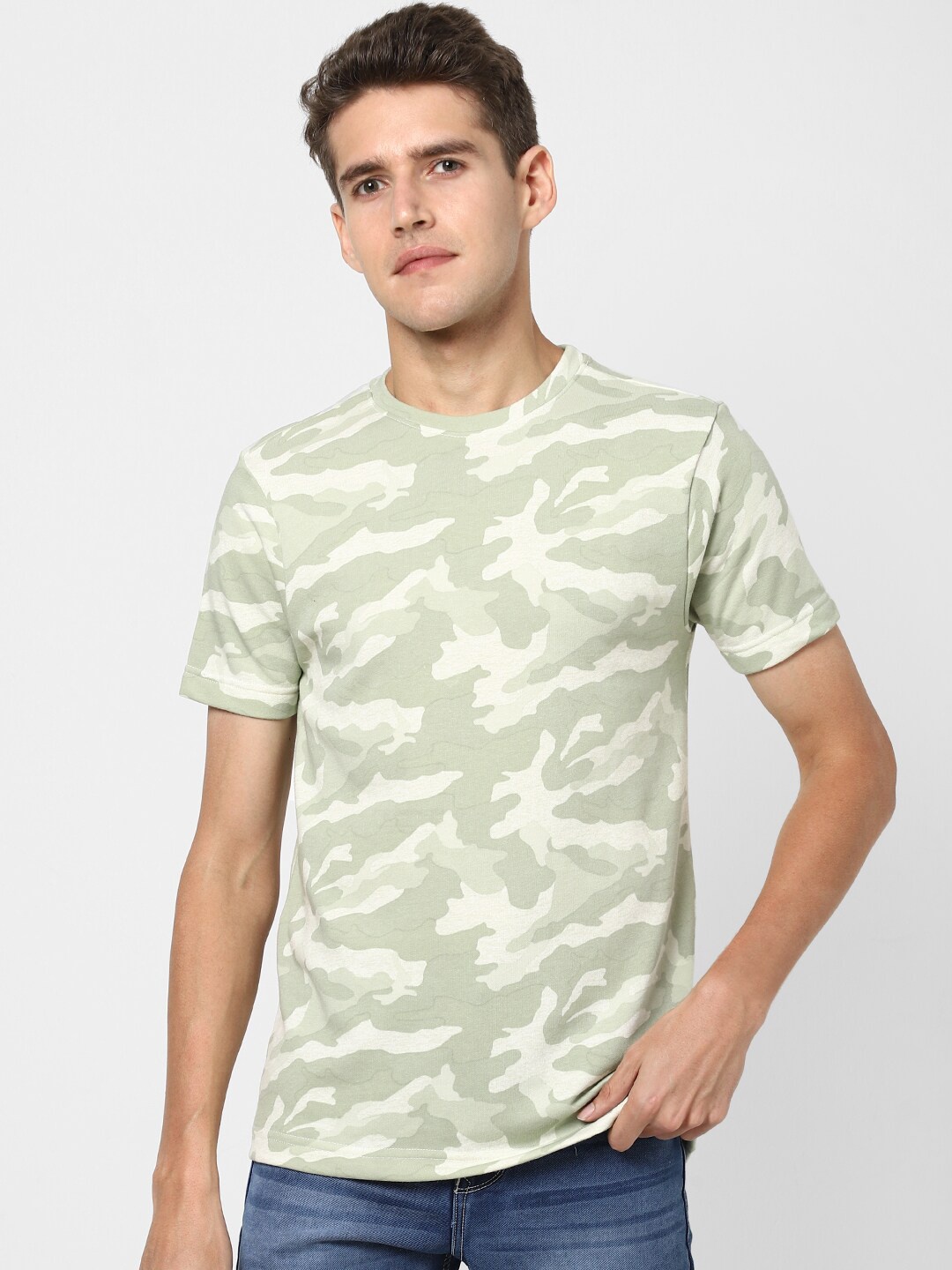 

VASTRADO Men Off White & Green Camouflage Printed Cotton T-shirt
