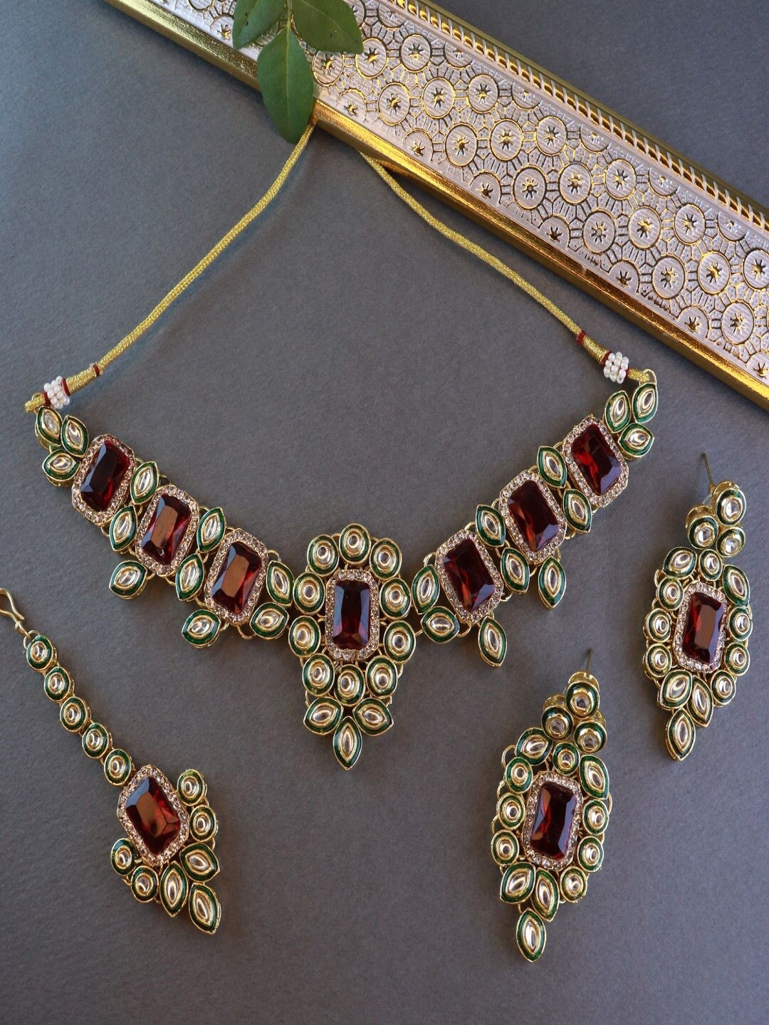 

I Jewels Gold-Plated Maroon & White Kundan Studded Jewellery Set