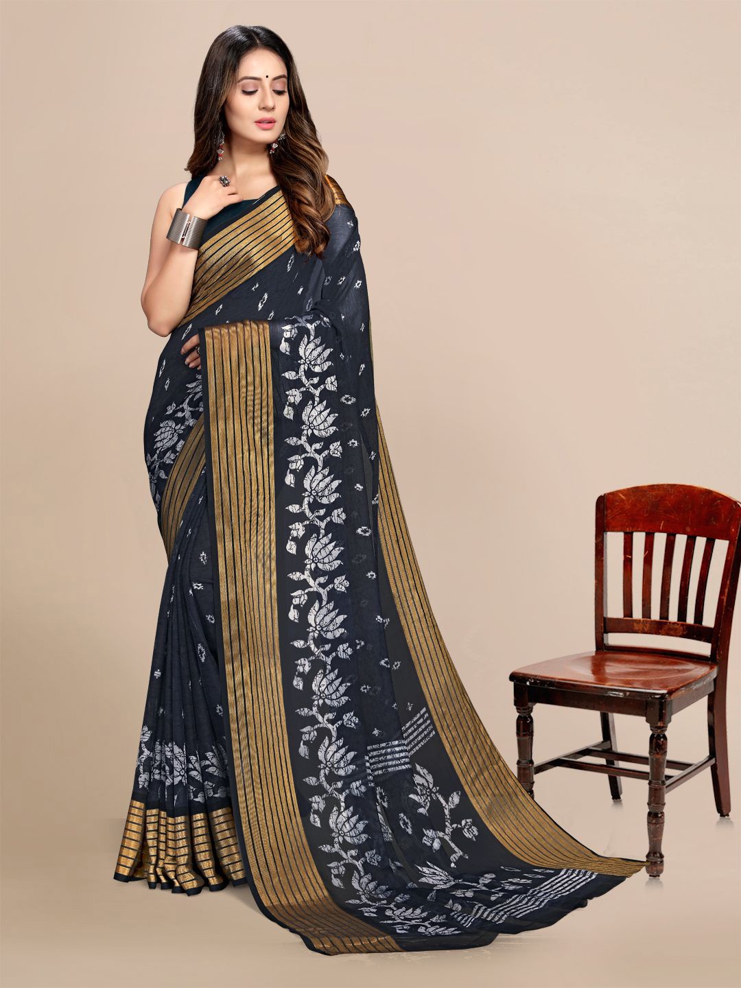 

Mitera Black & Gold-Toned Woven Design Zari Pure Chiffon Banarasi Saree