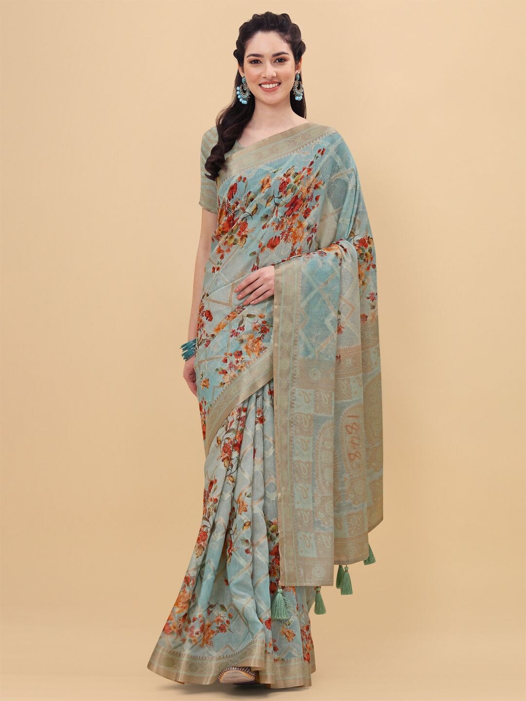 

Mitera Silver-Toned & Gold-Toned Floral Zari Banarasi Saree