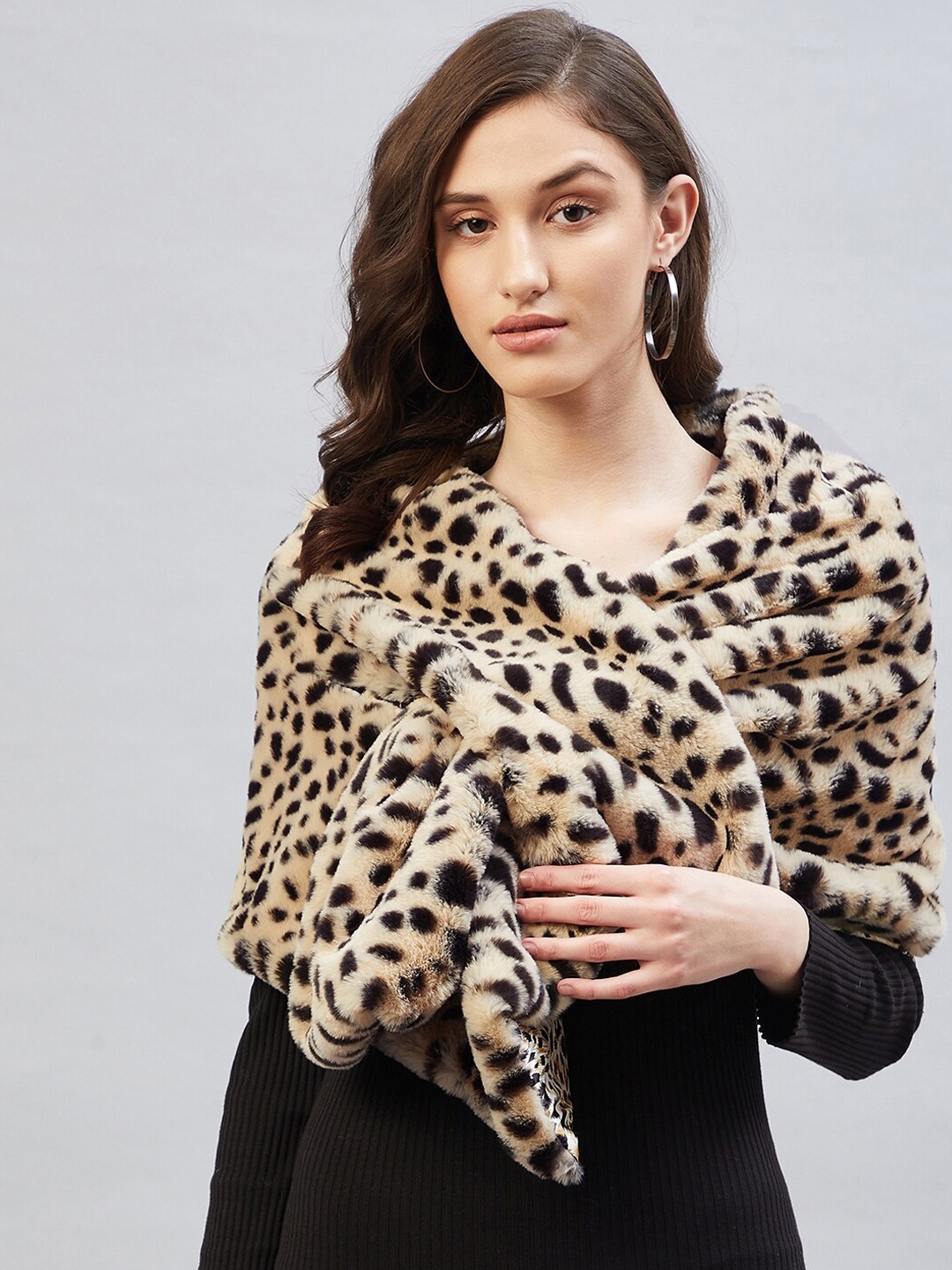 

InWeave Women Cream-Color Leopard Skin Printed Acrylic Shawl