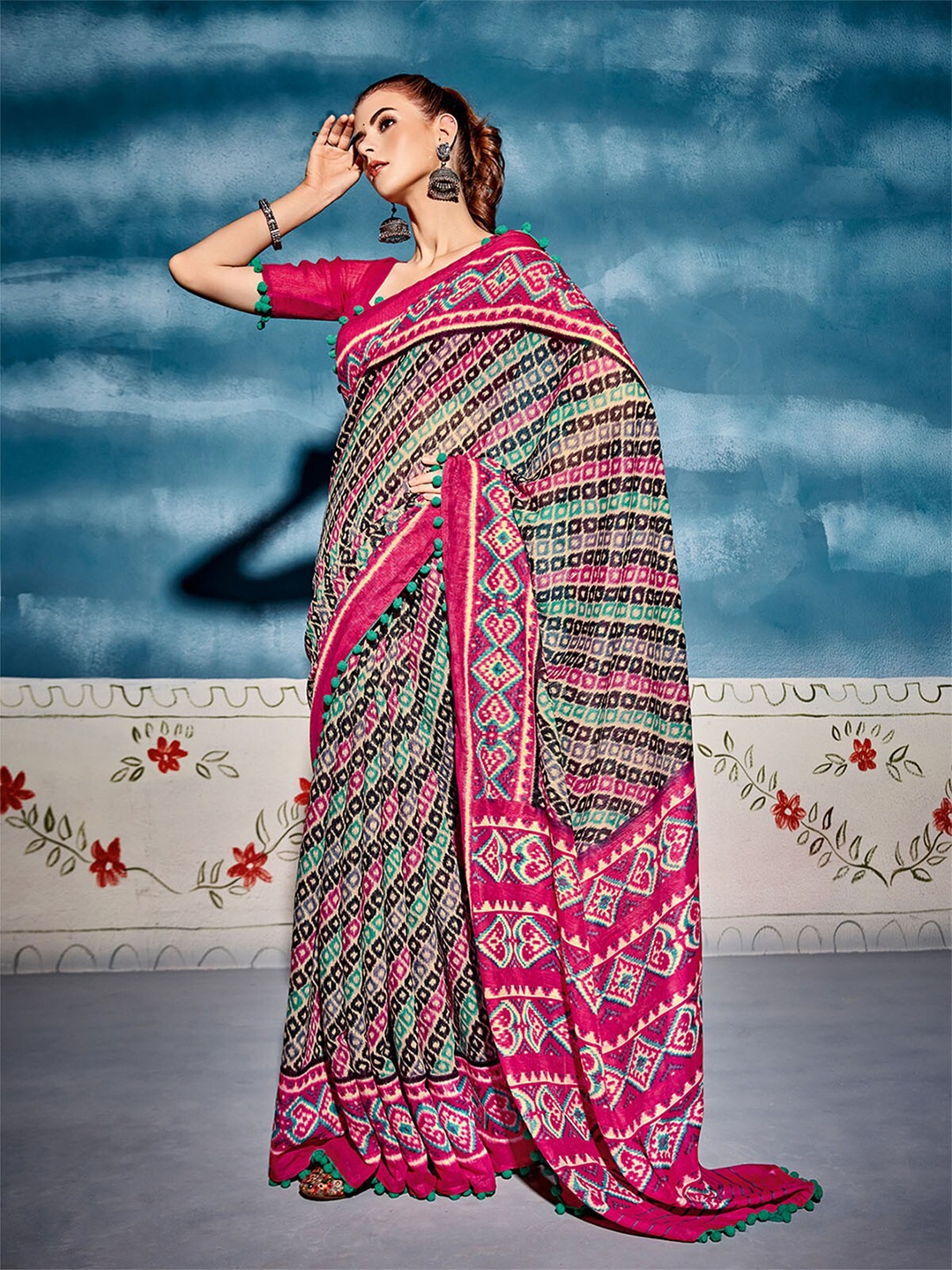 

ODETTE Pink & Off White Ethnic Motifs Saree