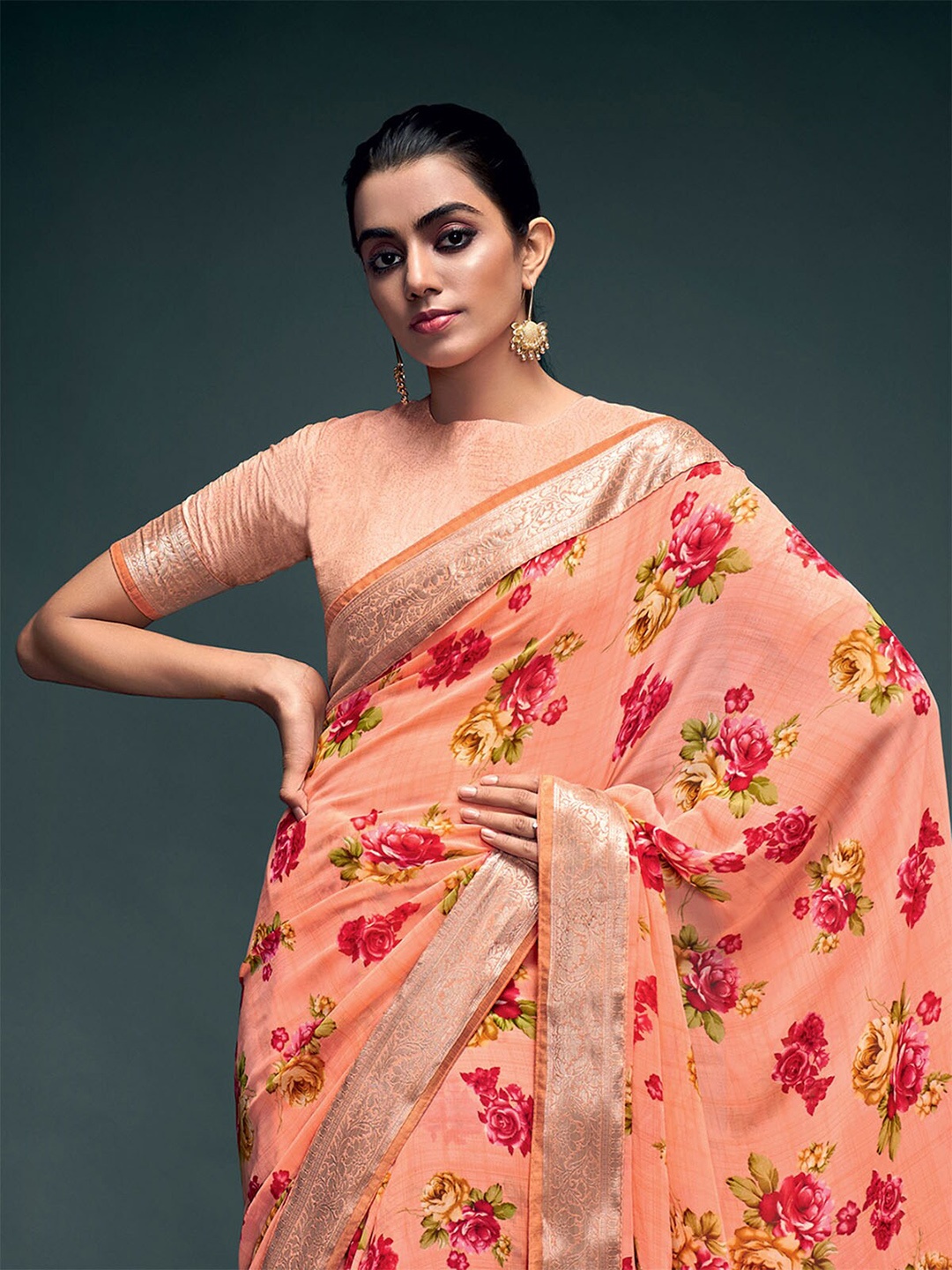 

ODETTE Peach-Coloured & Pink Floral Banarasi Saree