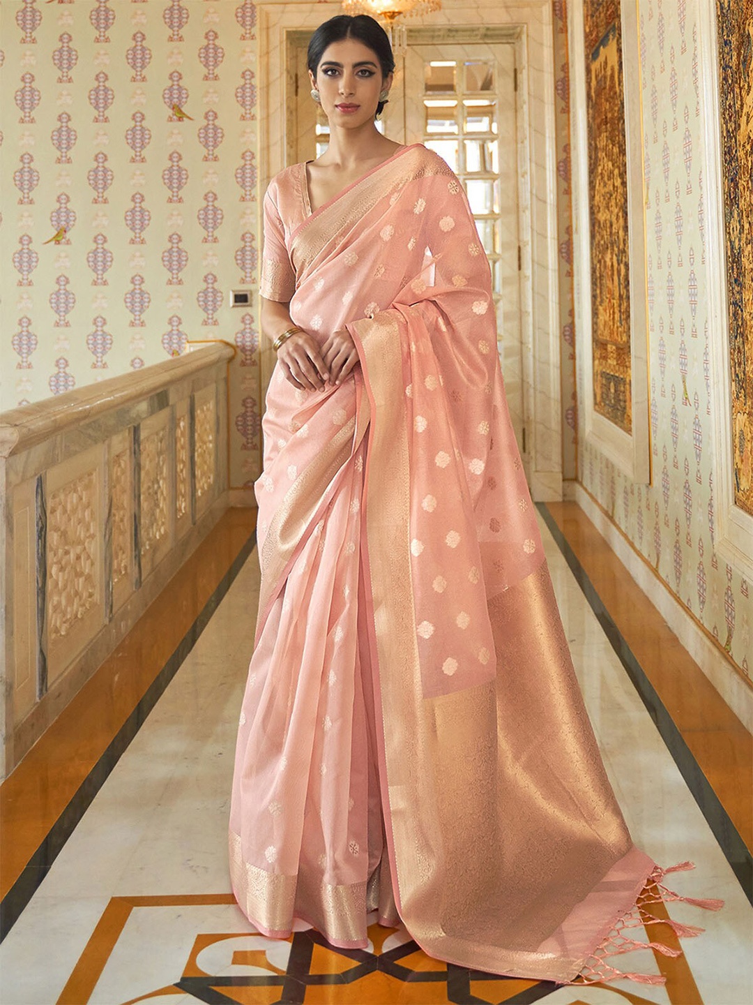 

ODETTE Peach-Coloured & Gold-Toned Woven Design Silk Blend Banarasi Saree