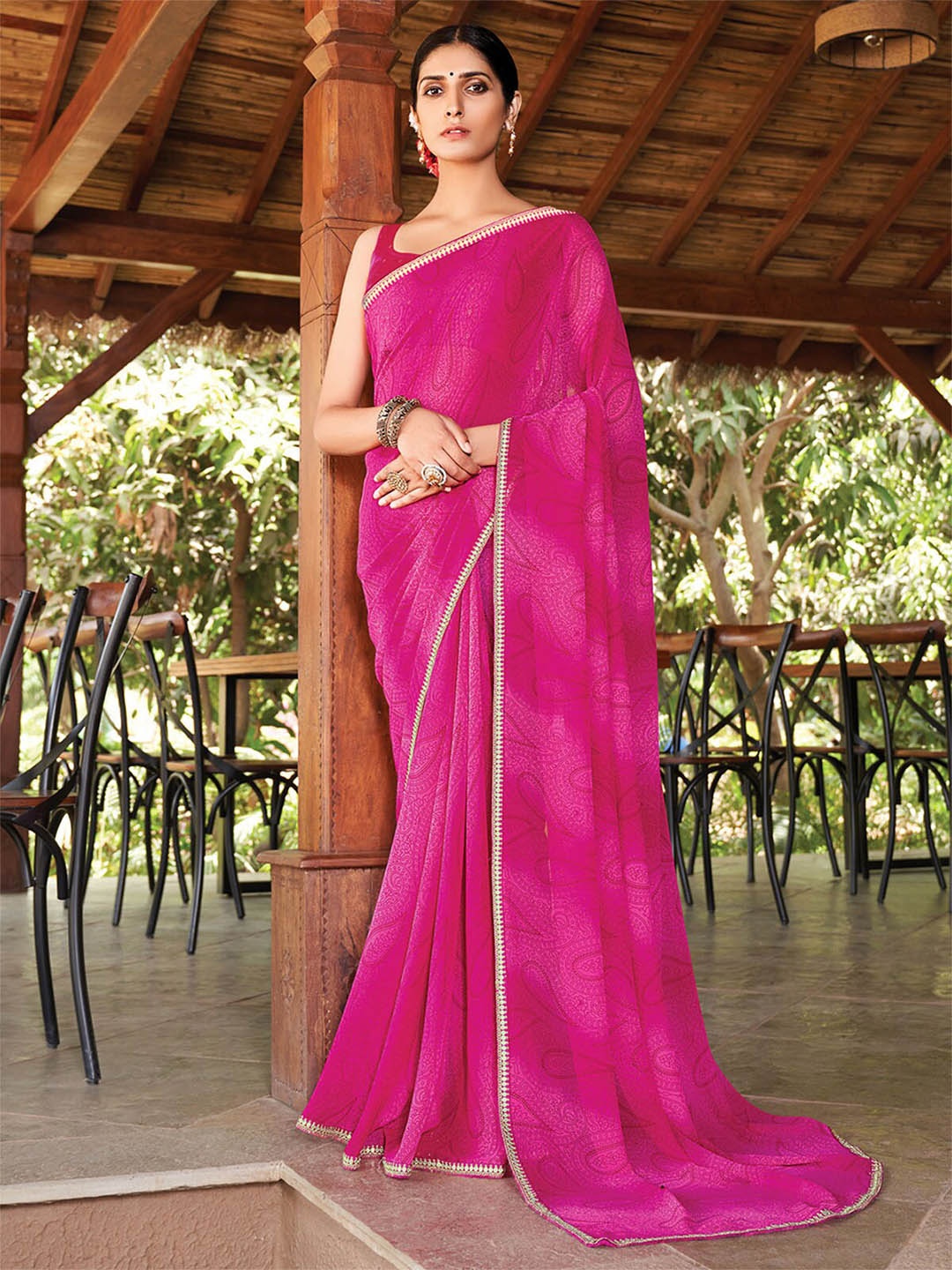 

ODETTE Pink & Gold-Toned Ethnic Motifs Saree