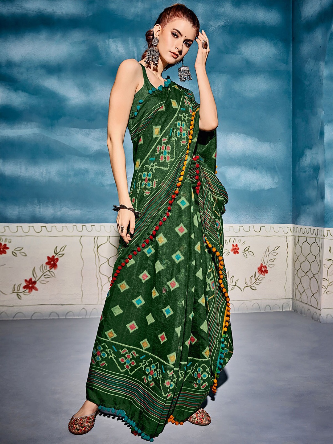 

ODETTE Green & Blue Bandhani Saree