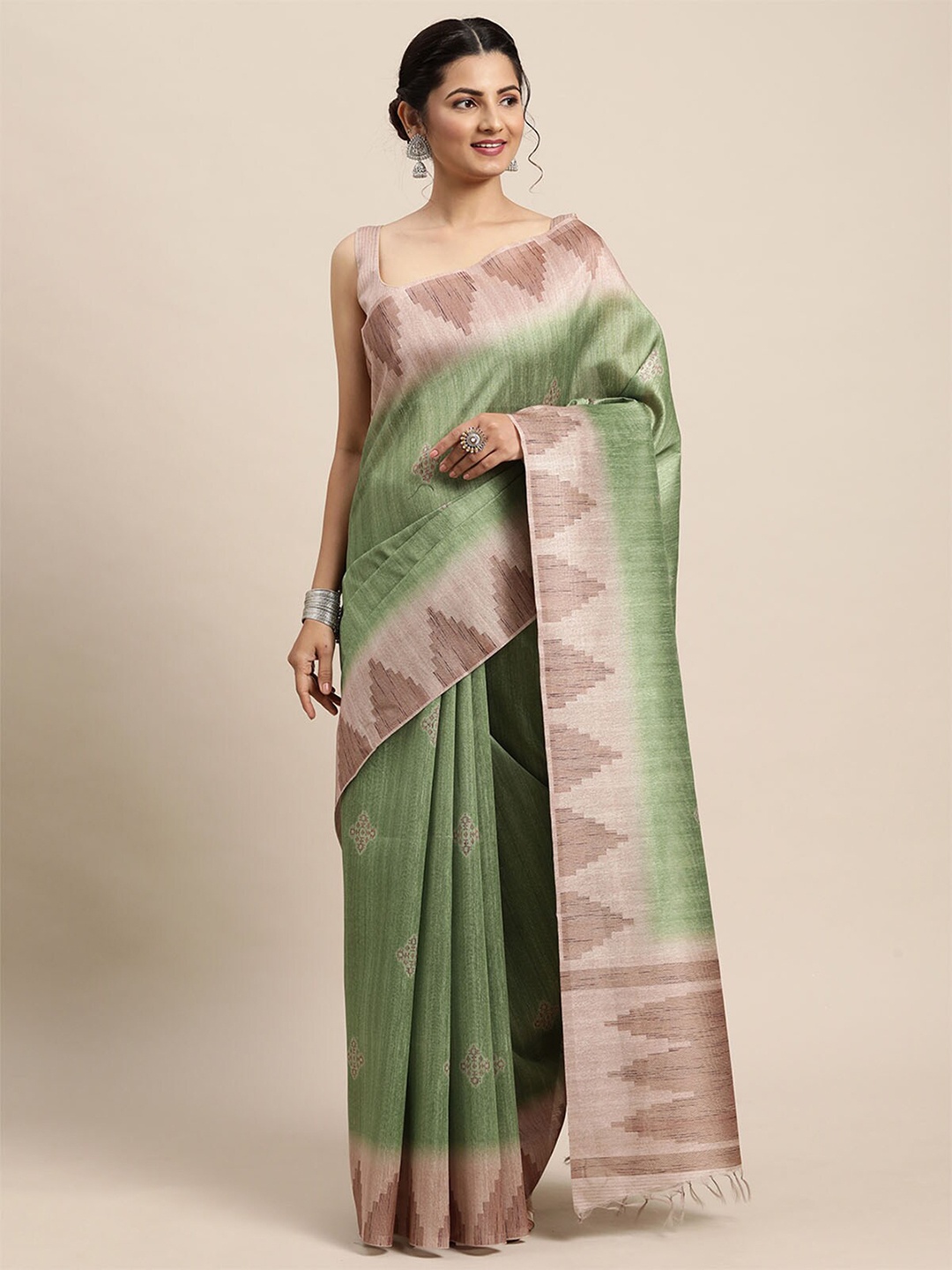 

ODETTE Green & Beige Bagh Silk Blend Bagh Saree